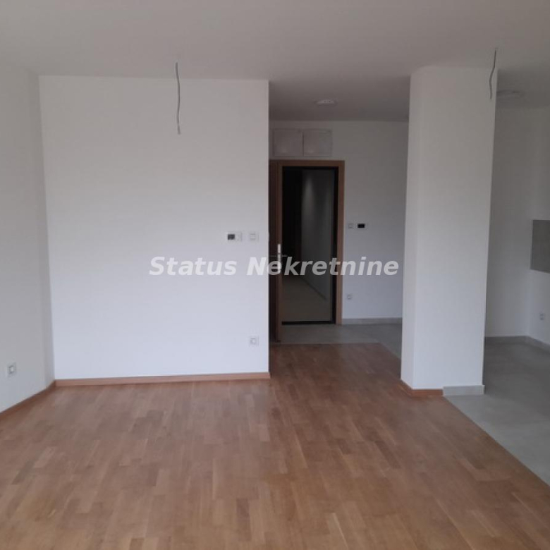 Stan Prodaja Novi Sad  77 m2