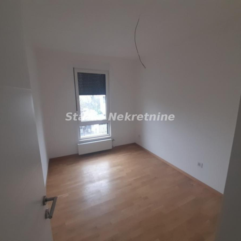 Stan Prodaja Novi Sad  77 m2