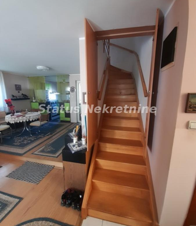 Kuća Prodaja Novi Sad  166 m2