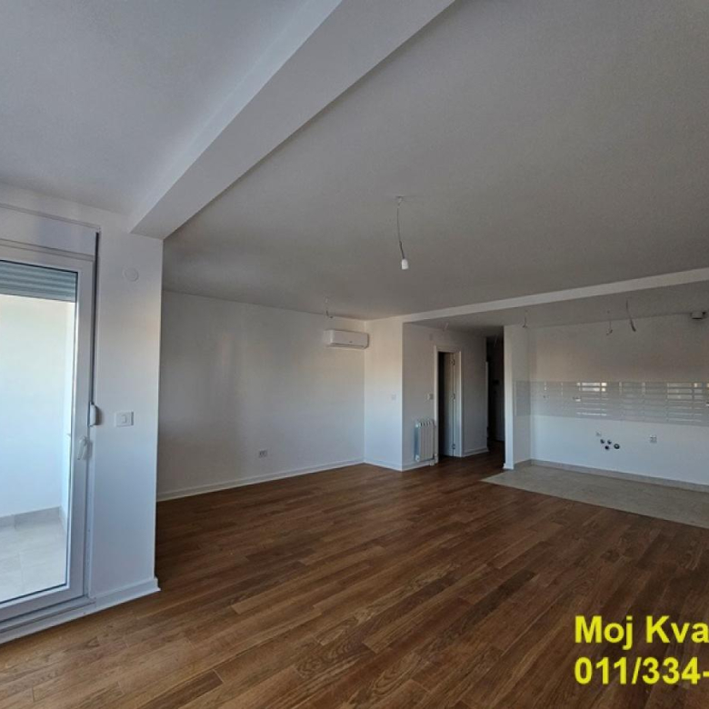 Stan Prodaja Beograd Vukov Spomenik 110 m2