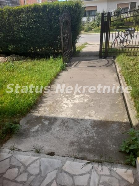 Kuća Prodaja Novi Sad  250 m2