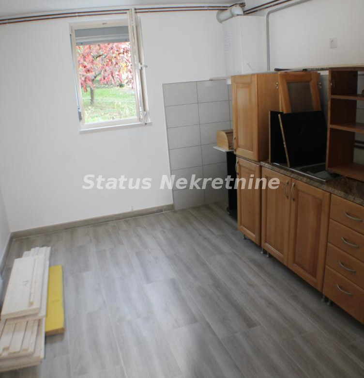 Kuća Izdavanje Novi Sad  160 m2