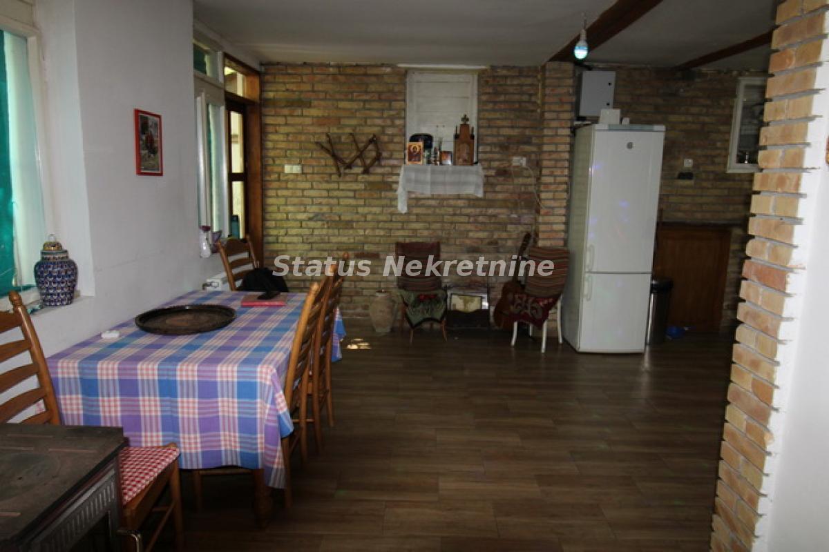 Lokal Izdavanje Irig Lokal Izdavanje Irig 115 m2