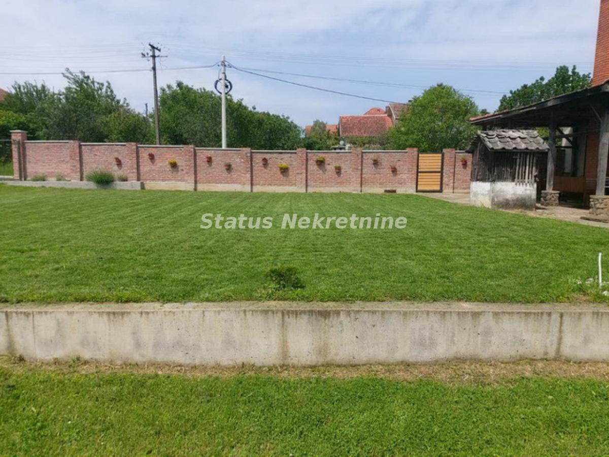 Kuća Prodaja Inđija  261 m2