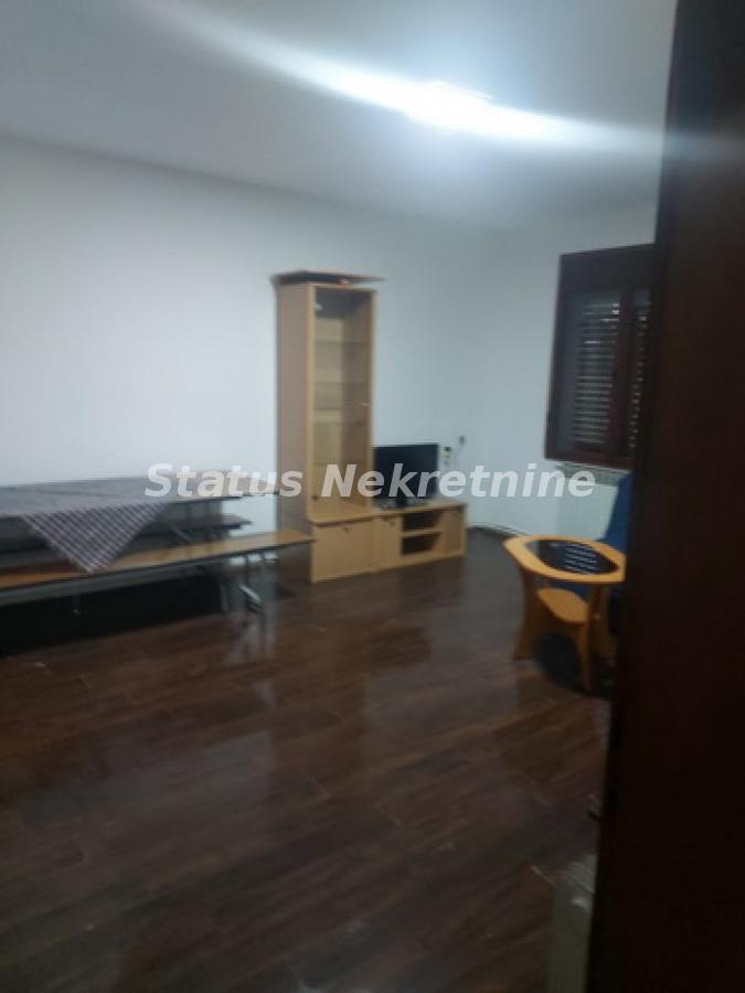 Kuća Prodaja Inđija  261 m2