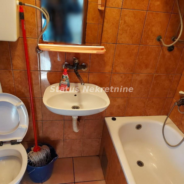 Stan Izdavanje Novi Sad  28 m2