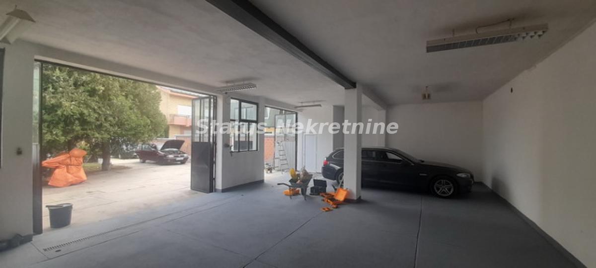 Lokal Izdavanje Novi Sad  105 m2