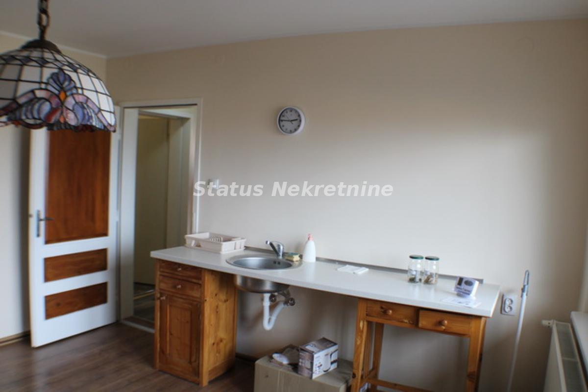 Kuća Prodaja Novi Sad  307 m2