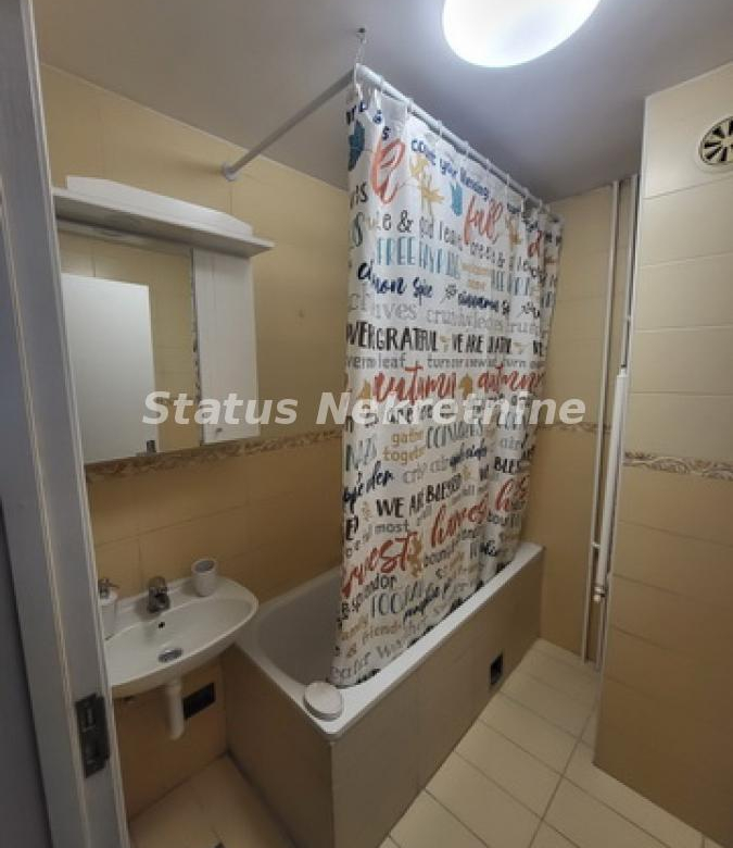 Stan Izdavanje Novi Sad  67 m2