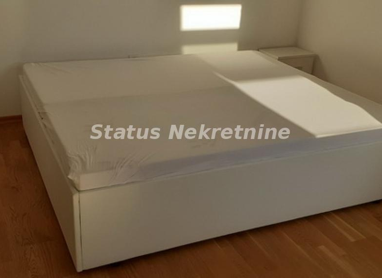 Stan Prodaja Novi Sad  74 m2