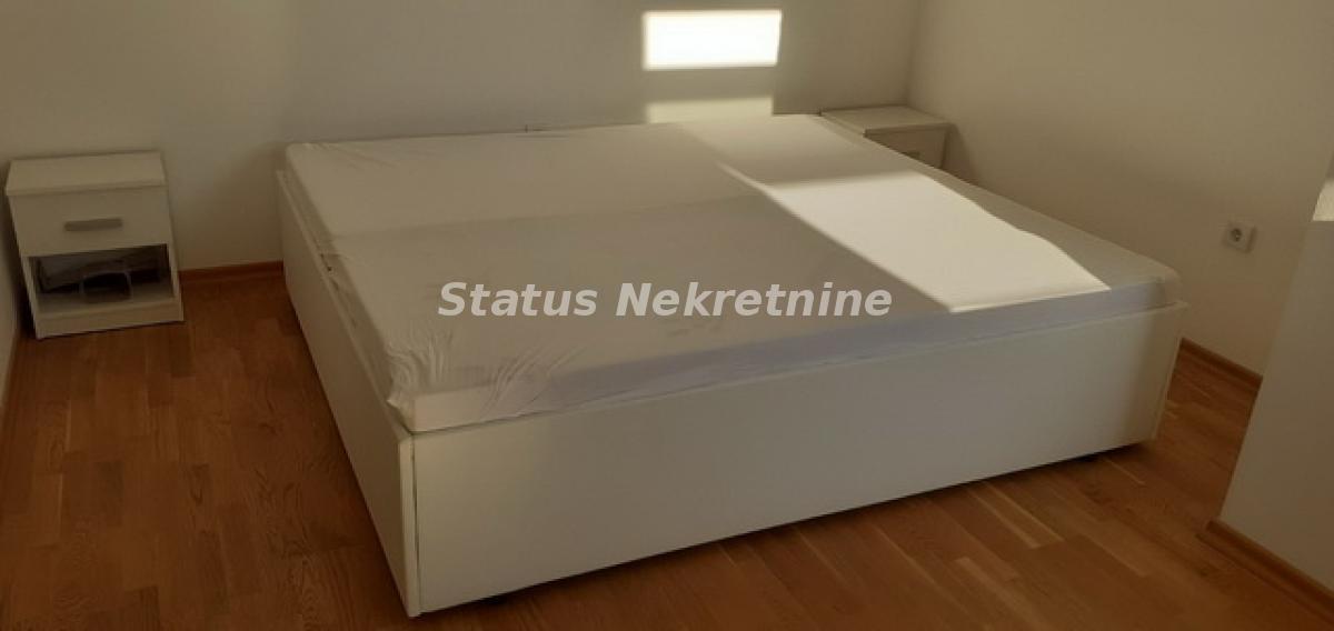 Stan Prodaja Novi Sad  74 m2
