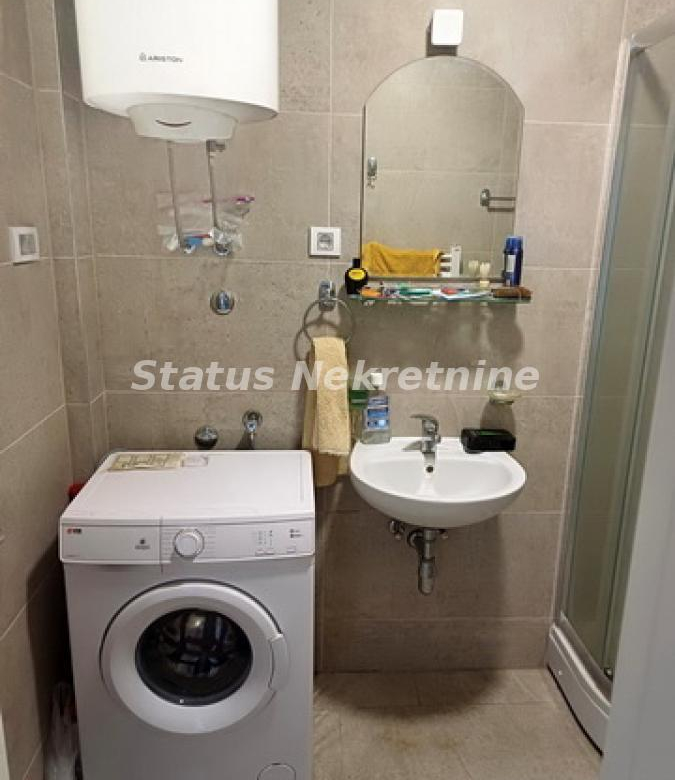 Stan Prodaja Novi Sad  74 m2