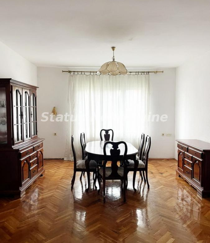 Kuća Izdavanje Novi Sad  320 m2