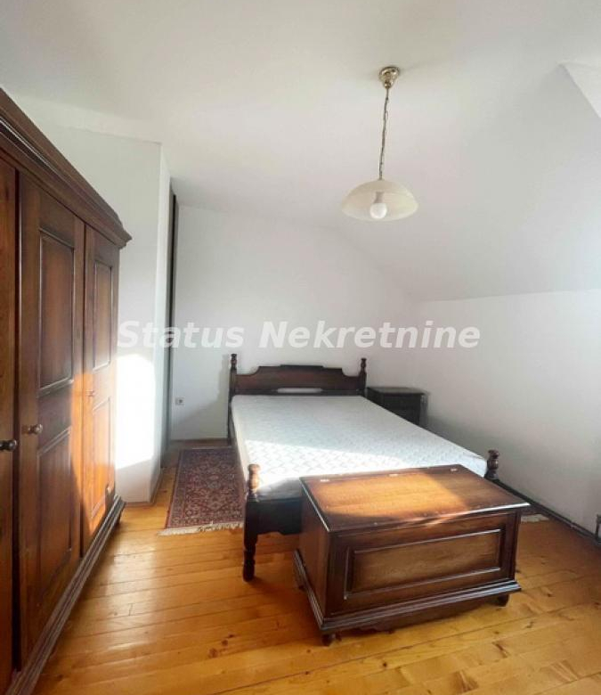 Kuća Izdavanje Novi Sad  320 m2
