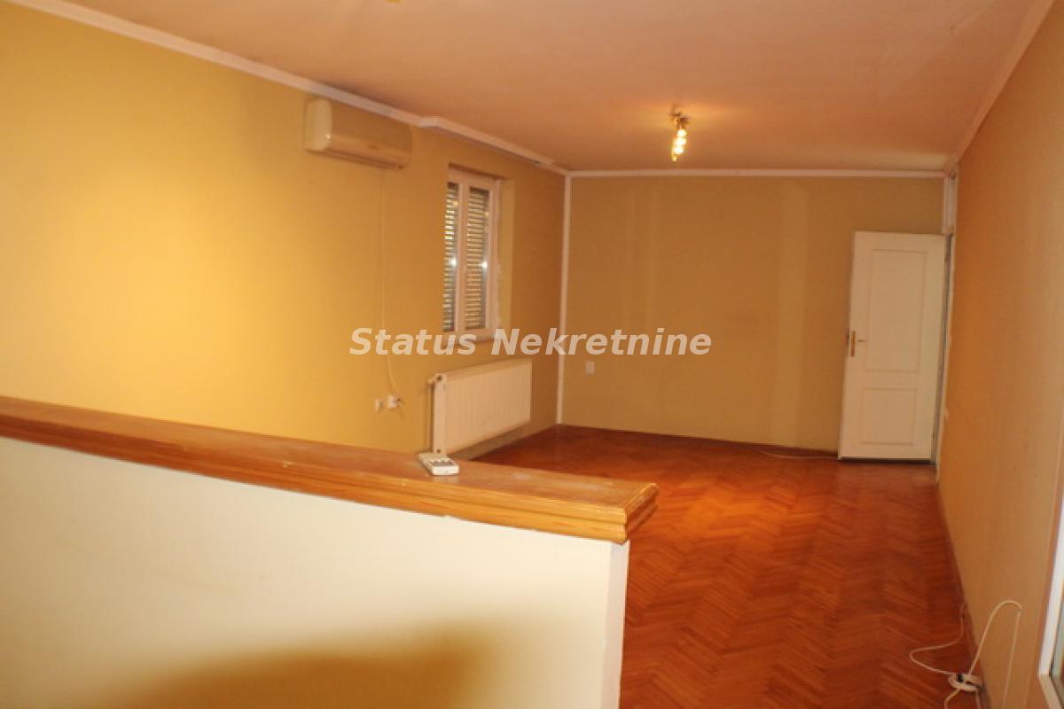 Kuća Prodaja Novi Sad  225 m2