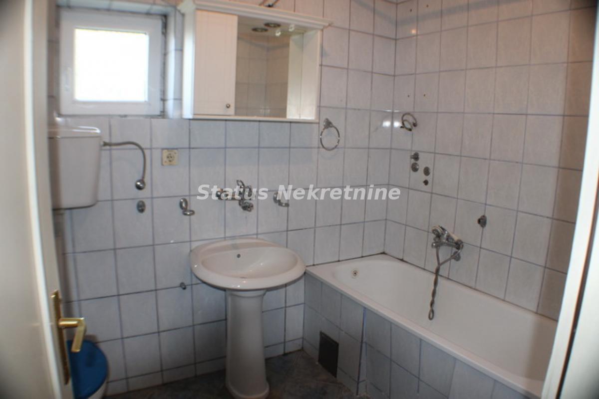 Kuća Prodaja Novi Sad  225 m2
