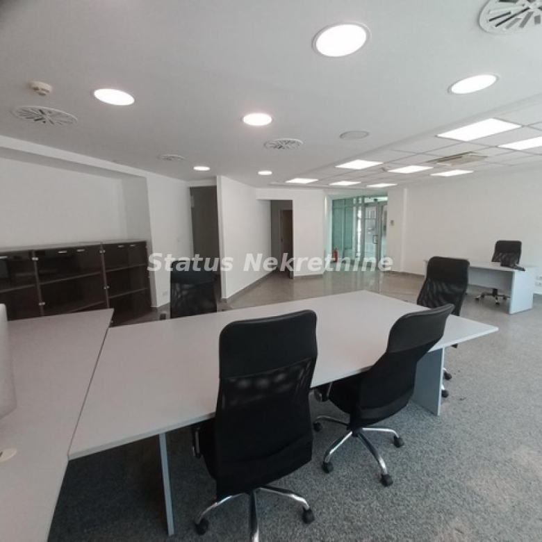 Lokal Prodaja Novi Sad  90 m2