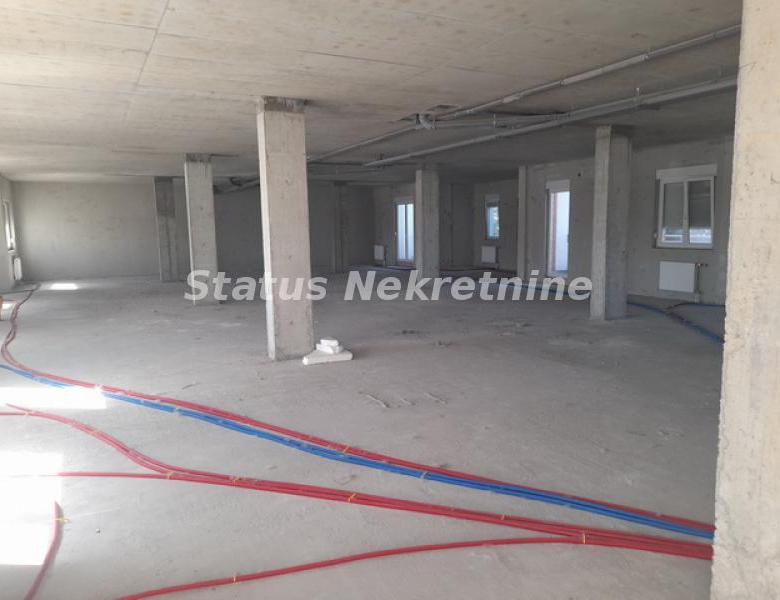 Lokal Izdavanje Novi Sad  333 m2