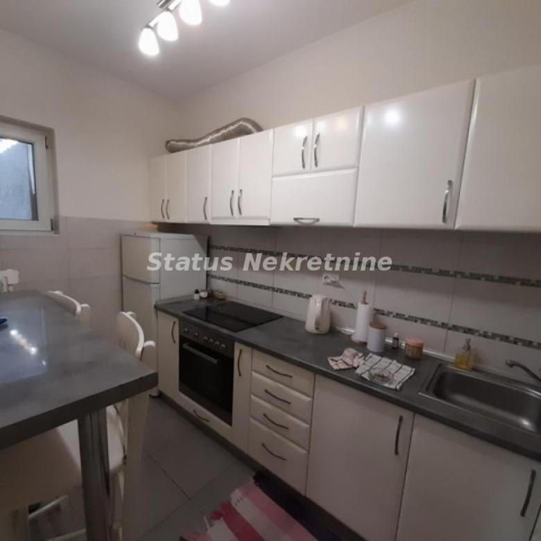 Stan Izdavanje Novi Sad  78 m2