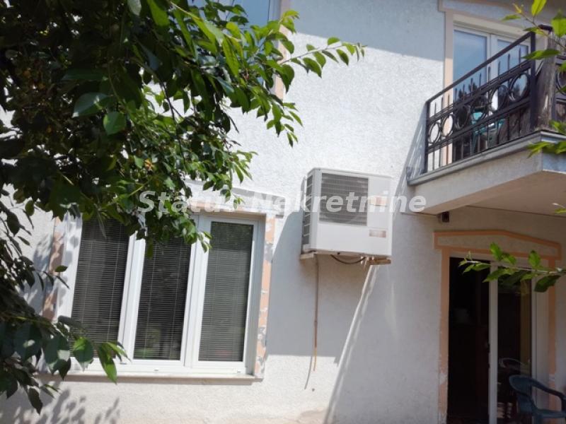 Kuća Prodaja Novi Sad  240 m2