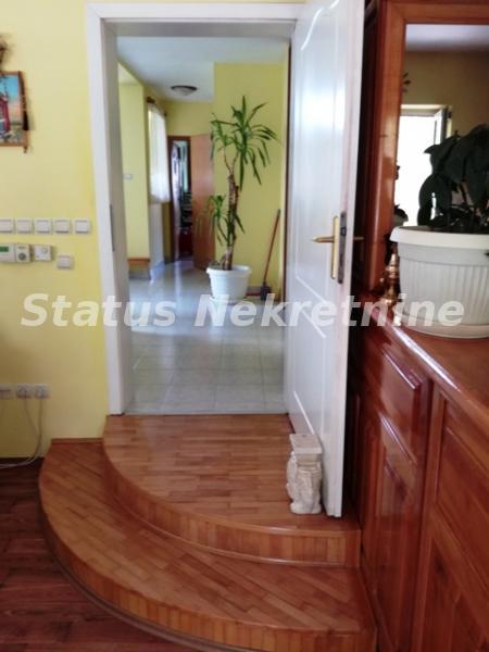 Kuća Prodaja Novi Sad  240 m2