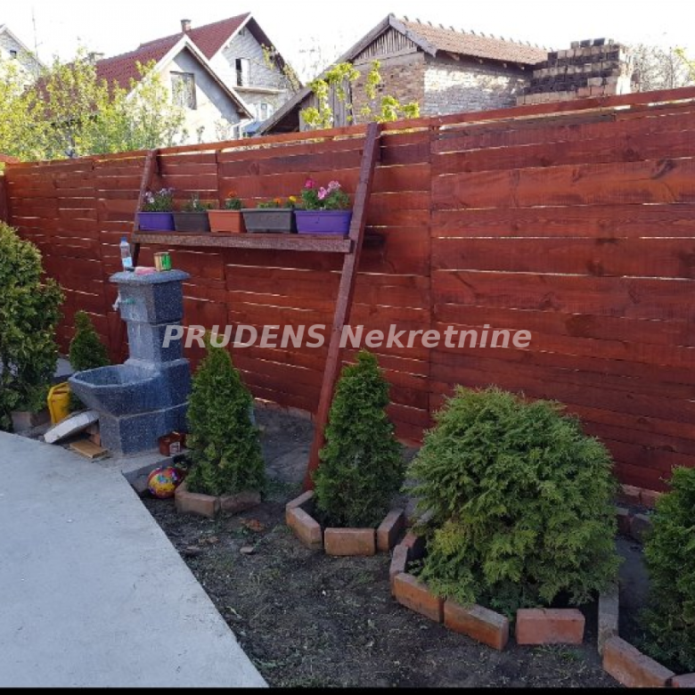 Kuća Prodaja Beograd  465 m2