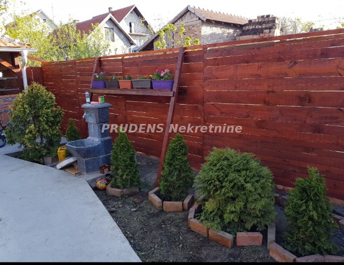 Kuća Prodaja Beograd  465 m2
