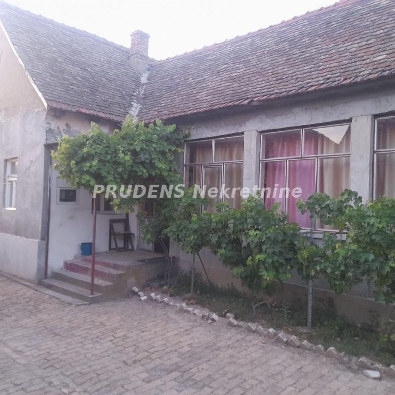 Kuća – Pećinci, Okolina Obrež – ID 902.
