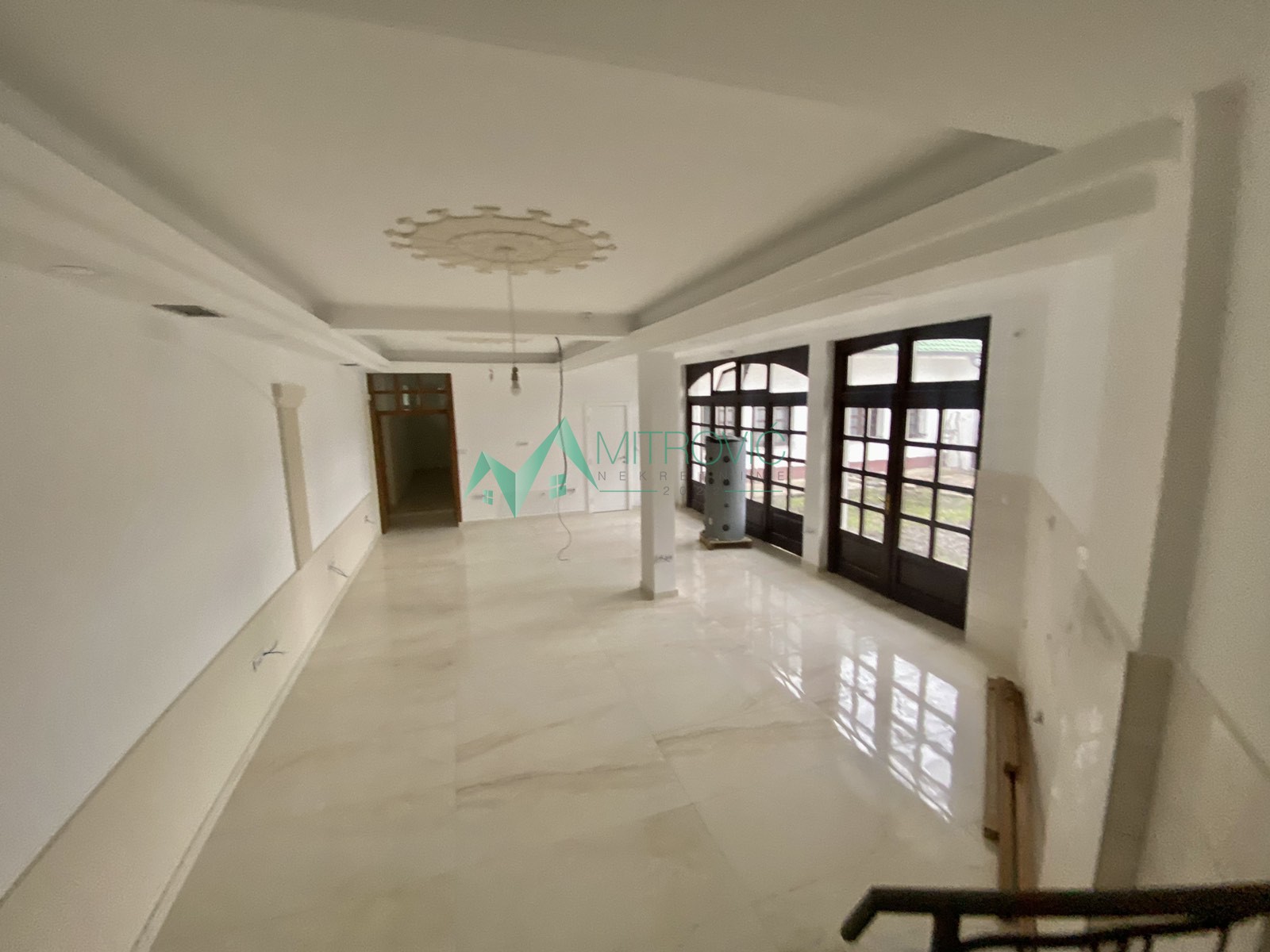 Lokal Prodaja Novi Sad Lokal Prodaja Novi Sad 1000 m2