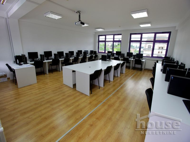 Lokal Izdavanje Novi Sad  500 m2