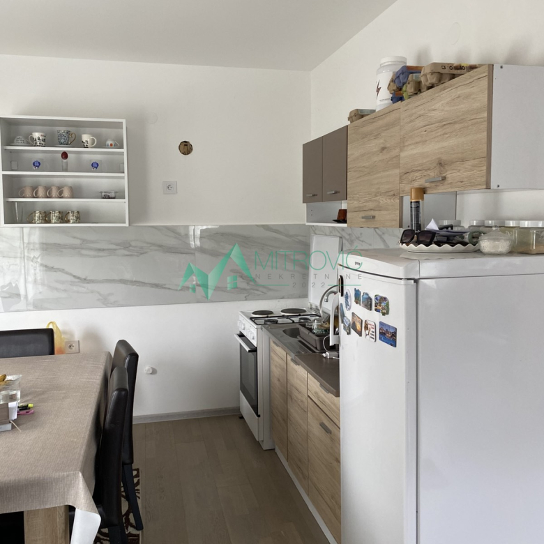 Stan Prodaja Petrovaradin  80 m2