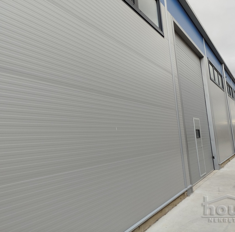 Lokal Izdavanje Novi Sad  600 m2