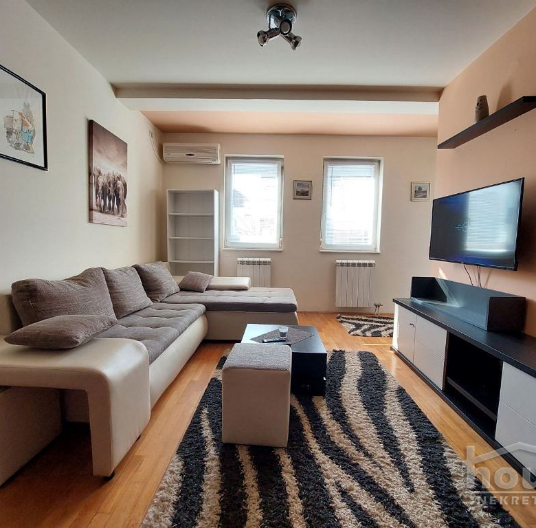 Stan Izdavanje Novi Sad  47 m2