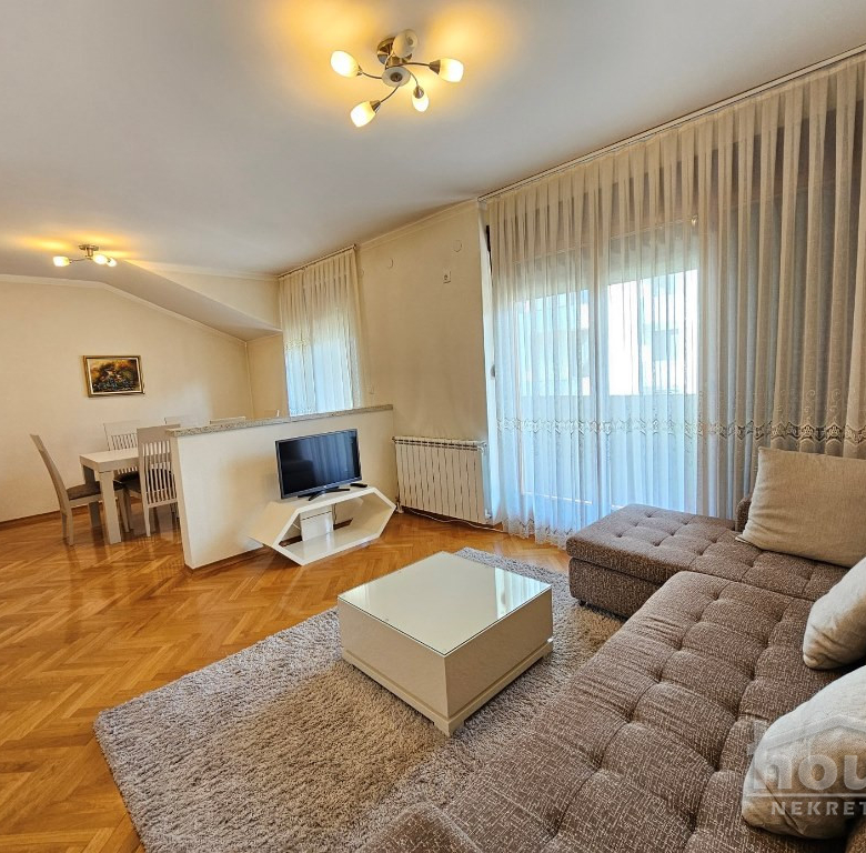 Stan Izdavanje Novi Sad  78 m2