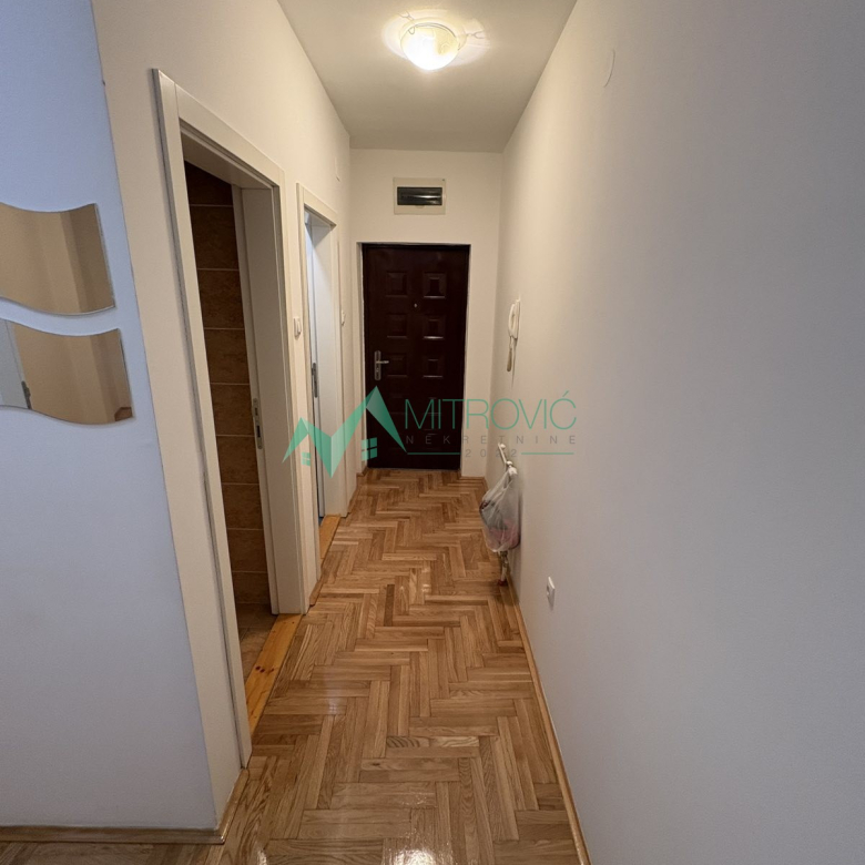 Stan Prodaja Novi Sad  64 m2