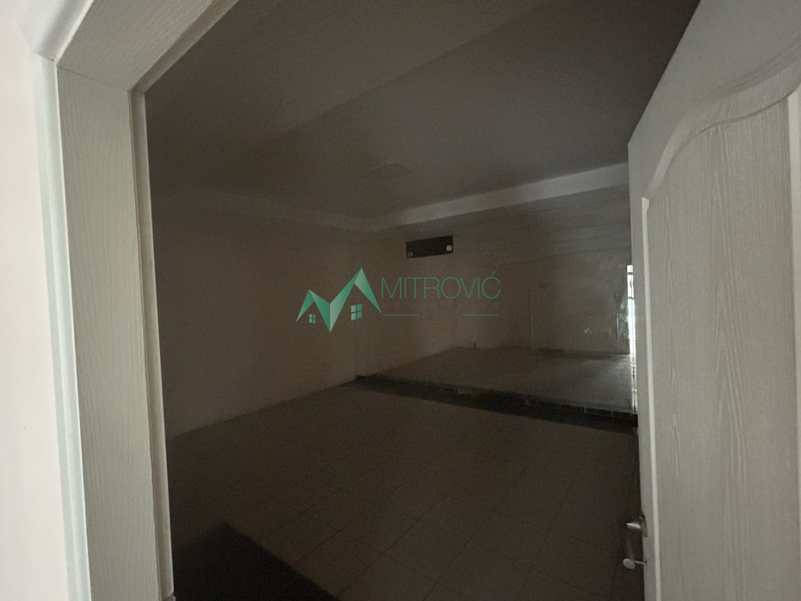 Lokal Prodaja Novi Sad  522 m2