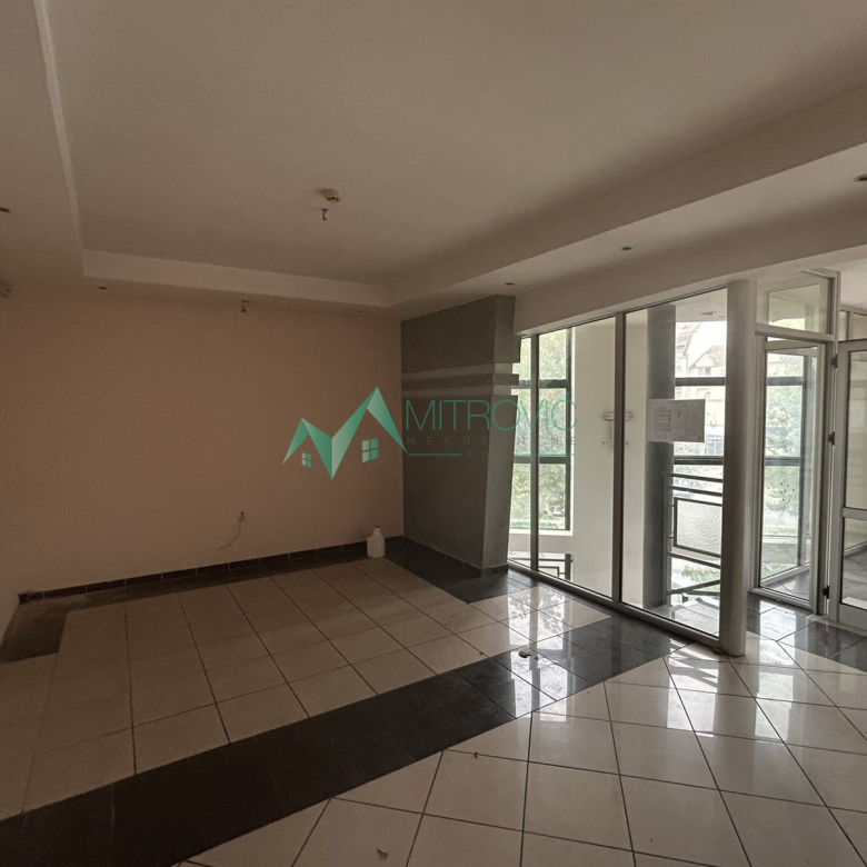 Lokal Prodaja Novi Sad  522 m2
