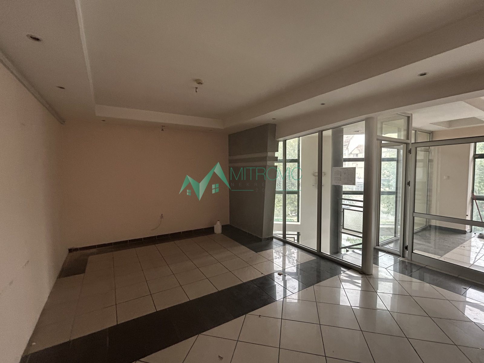 Lokal Prodaja Novi Sad Lokal Prodaja Novi Sad 522 m2