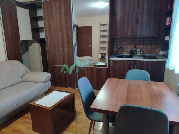 Stan Prodaja Novi Sad  40 m2