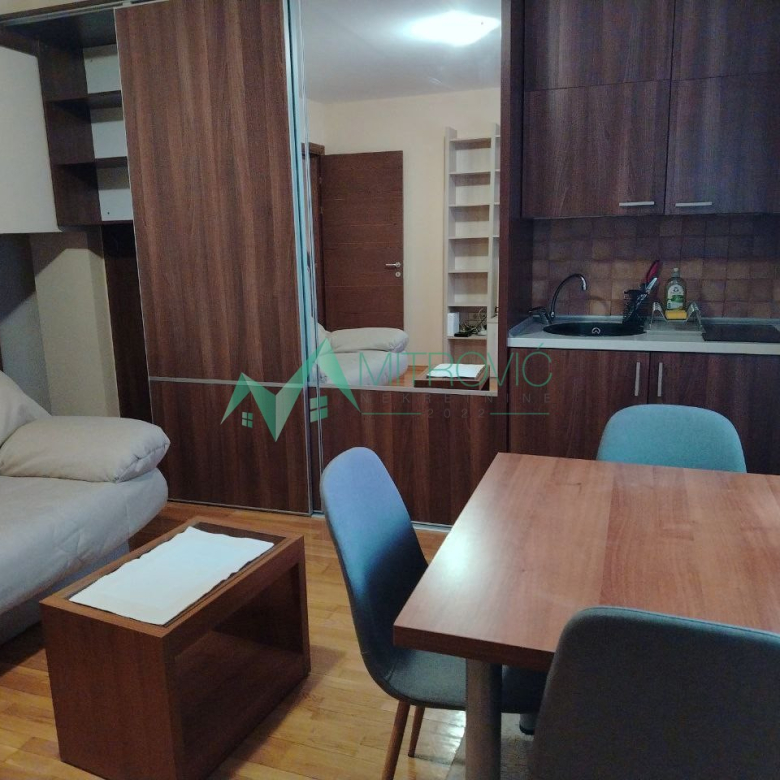 Stan Prodaja Novi Sad  40 m2