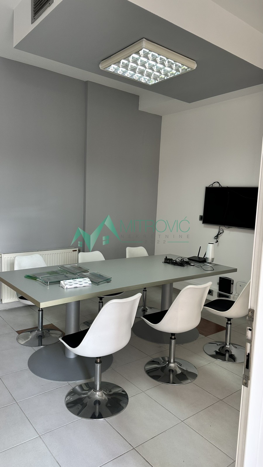 Lokal Prodaja Novi Sad  282 m2