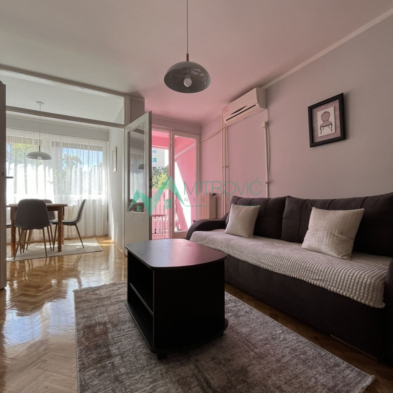 Stan Prodaja Novi Sad  33 m2