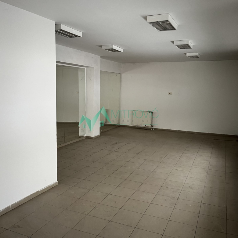 Lokal Prodaja Novi Sad  457 m2