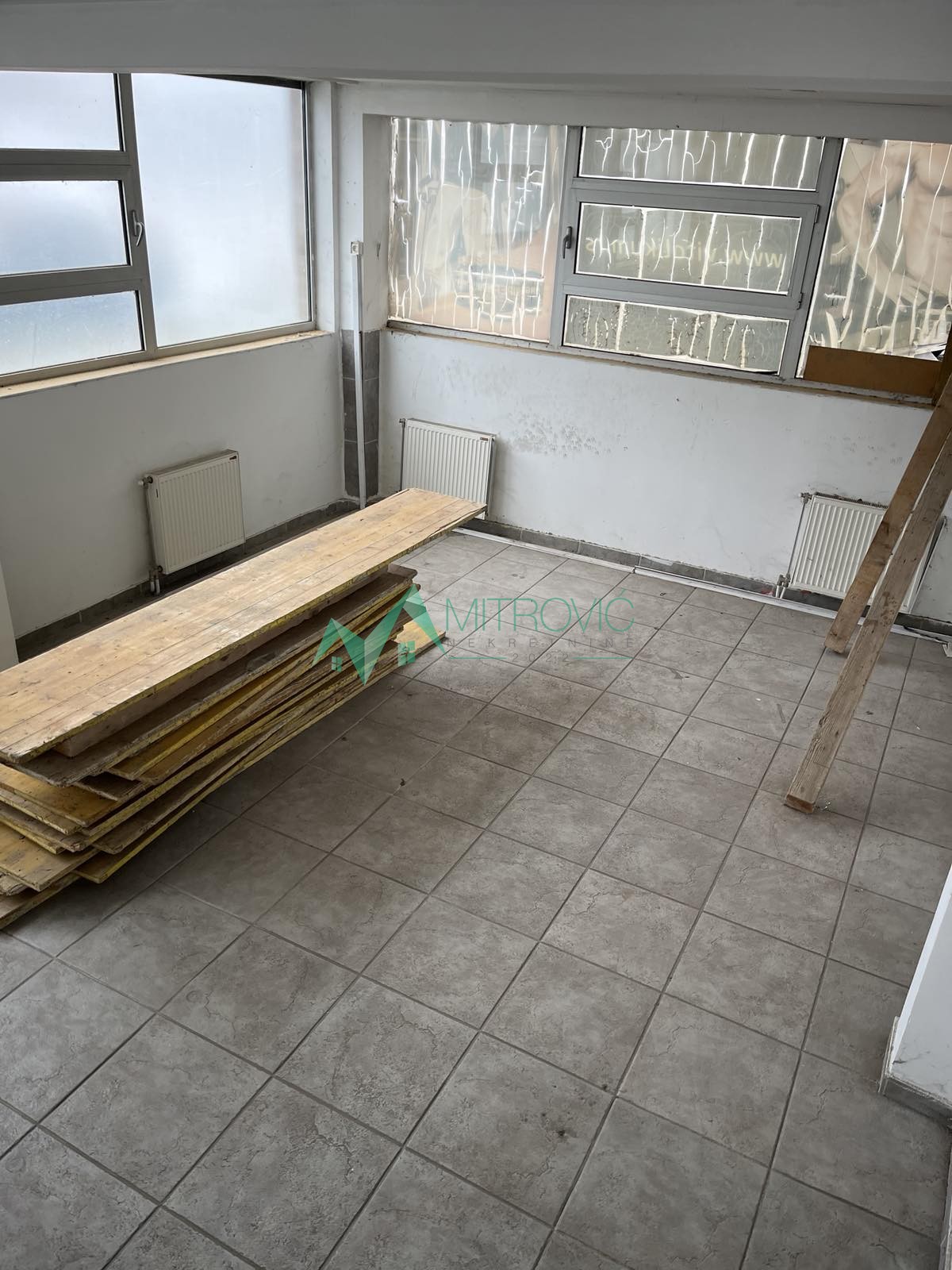 Lokal Prodaja Novi Sad  457 m2