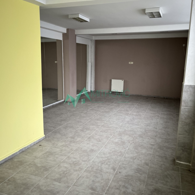Lokal Prodaja Novi Sad  457 m2
