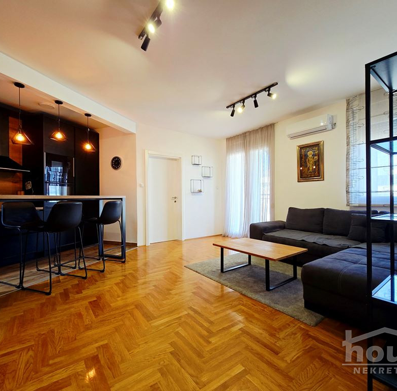 Stan Izdavanje Novi Sad  67 m2