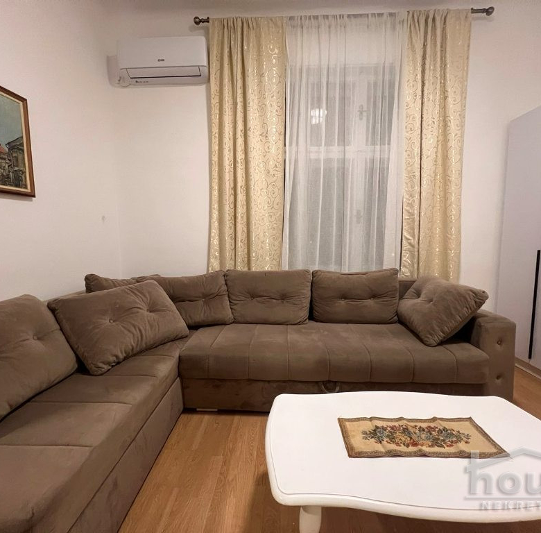 Stan Izdavanje Novi Sad  33 m2