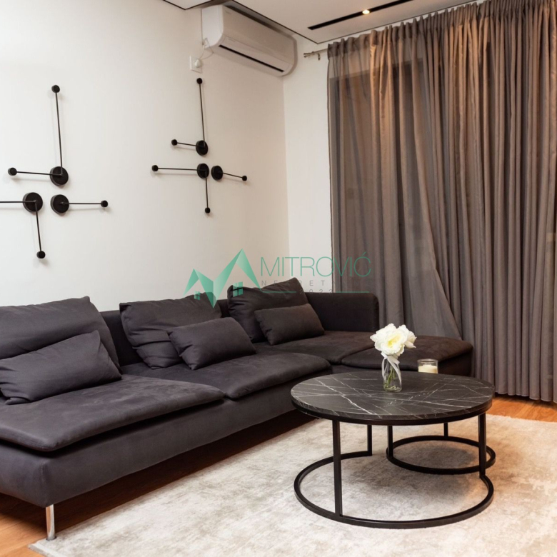 Stan Prodaja Novi Sad  50 m2