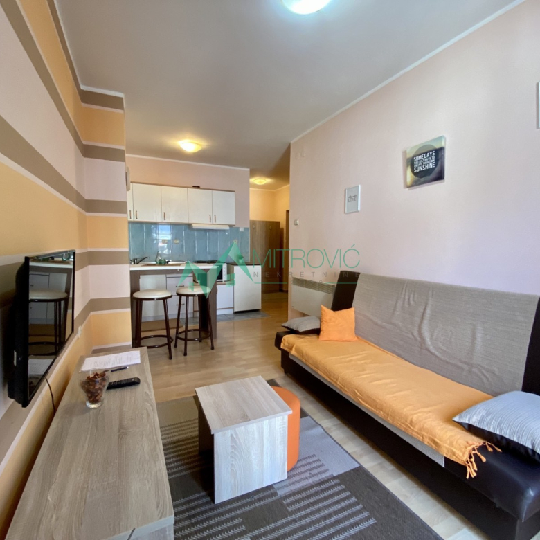 Stan Prodaja Novi Sad  25 m2