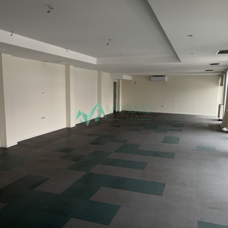 Lokal Prodaja Novi Sad  1050 m2